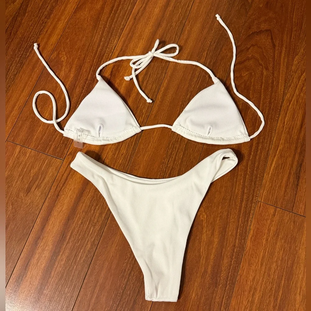 NWT Elegant White Bikini Set - Picture 3 of 5